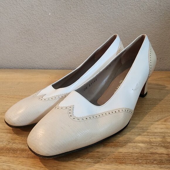 Salvatore Ferragamo Womens Low Pump Heel Square Toe Leather White Beige Size 10B - Picture 2 of 12